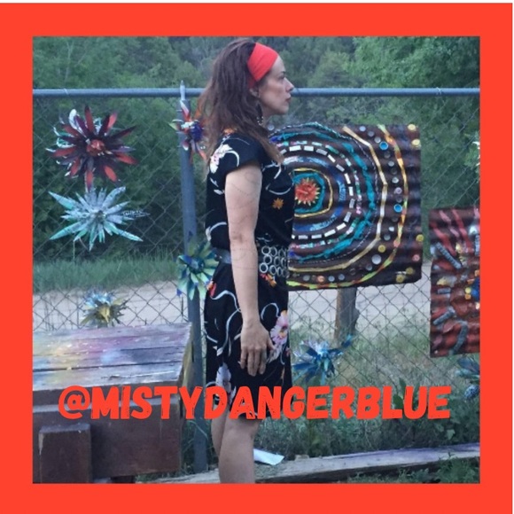 MEET THE POSHER - Picture 2 of 16